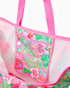 Getaway Packable Tote -Lilly Pulitzer Shop 002251 multijourneytothejungle a3 sf