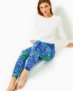 UPF 50+ Luxletic 26" Weekender High Rise Legging -Lilly Pulitzer Shop 014826 abacoblueinturtleawe a3 sf